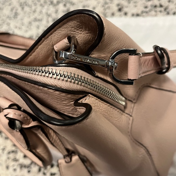 Authentic Michael Kors Pink handbag - Picture 4 of 16